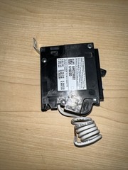 SIEMENS BF120AH 20A GFCI BOLT ON BREAKER PIGTAIL WIRE TYPE BLHF2 NEW PANEL PULL