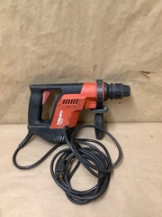 HILTI TE5 1/2″ DRIVE CORDED SDS PLUS ROTARY HAMMER DRILL IN CASE (G29021022)