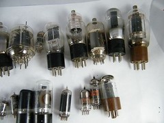 (50) MISCELLANEOUS ELECTRONIC TUBES UNTESTED WITH NO WARRANTY & NO RETURNS AB