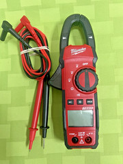 MINT Milwaukee CAT III 600V True RMS 400 Amp Clamp Meter RED Model 2235-20
