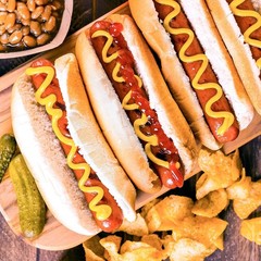 Diner-Style Hot Dog Steamer for 8 with Bun Warmer – Easy and Efficient Cooking