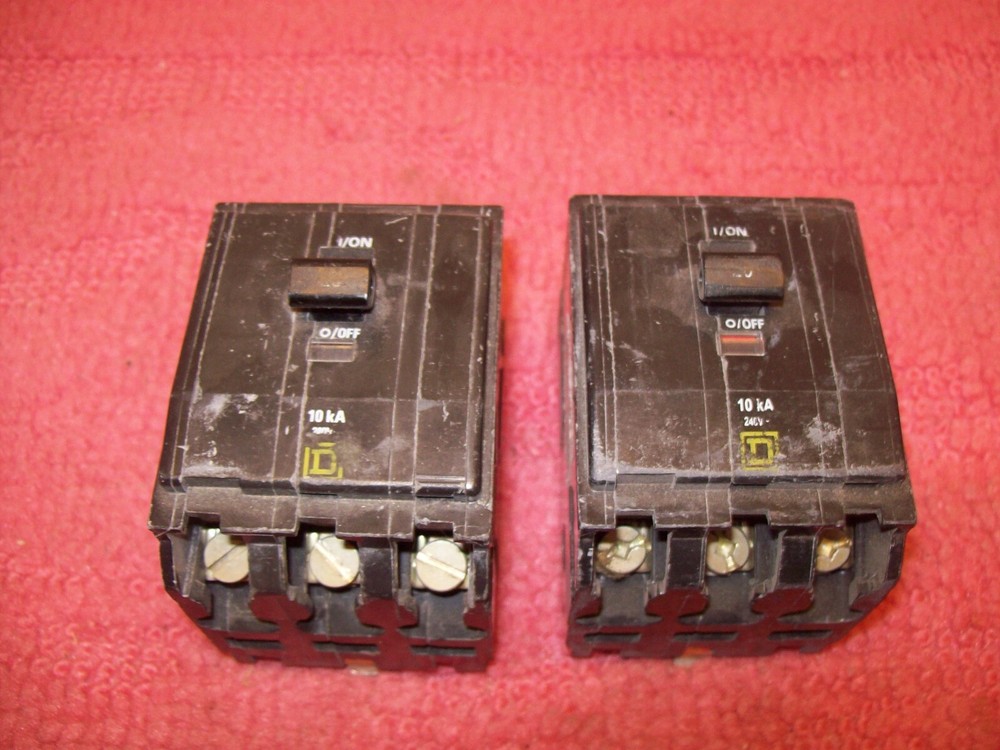 LOT OF 2 Circuit Breaker Square D QOB320 20 Amp 3 Pole BOLT ON PANEL ONLY Used