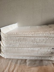 20 Uline 9 1/2 × 14 1/2 White Poly Bubble Mailers #4 S-7547