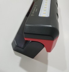 Snap On Tools 1400 Lumens Rechargeable Shop work Bar Light swivel Body ECARJ142