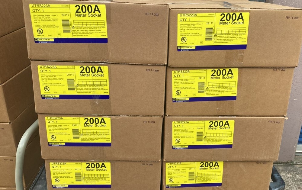 1 new 200a 600v 1 phase meter socket ” underground only ” UTRS223A no bypass