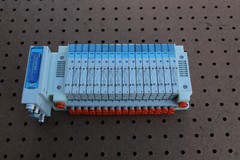 SMC PNEUMATIC MANIFOLD with 16 SY3100-5U1 with EX260-SEN1