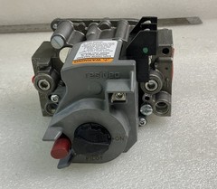 RESIDEO DUAL VALVE STANDING PILOT COMBO GAS CONTROL VR8200A 2132 NOS