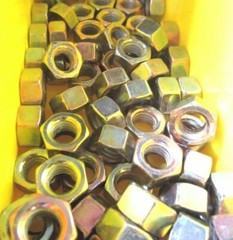 Grade 8 Hex Head Bolts Hex & Nylon Lock Nuts Assortment – Kit 1000 pcs