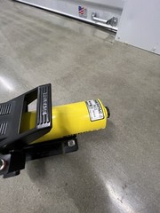 Enerpac PA133 Air Driven Hydraulic Pump 36 in3 Usable Oil