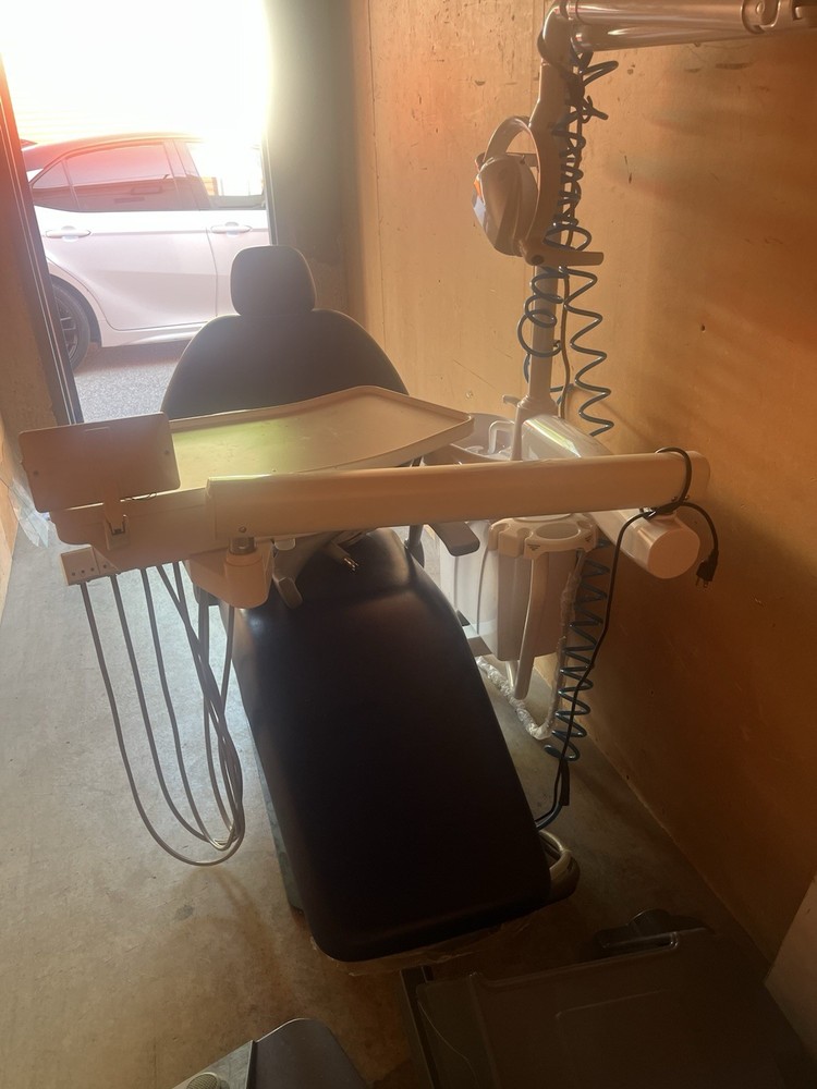 TJ2688-A1 Dental Unit Chair PU Exam Chair w/ Light Tray Cuspidor