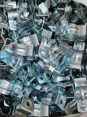 50 PIECES – Eaton Crouse-Hinds 1B EMT Conduit Hangers 3/4” Steel #1