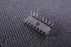 SN7476N TI Dual Flip Flop JK-Type Positive Edge 7V 16-PDIP Thru Hole NOS