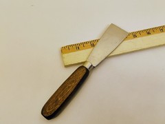 Russell Green River Works USA 1.5″ Stiff Blade Scraper Blunt Tip Putty Knife