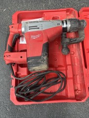 Milwaukee 5446-21 Corded SDS-Max Demolition Hammer for Demo with Case and Handle