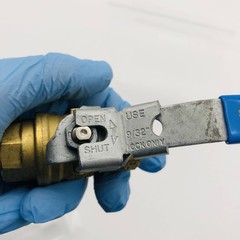Rub S93D41 Fip-Fip Vent/Lock 1/2in S.93 Pneumatic Ball Valve Locking Handle 1ct