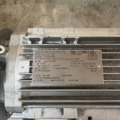 SEW-EURODRIVE KAF47 DRN80M4 1751/166 RPM 3PH 230/460 V 3.1/1.56 A Gearmotor