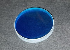 Dielectric HR Mirror R~99.9% @ 625–760nm – matte rear surface. Ø25 x 4mm