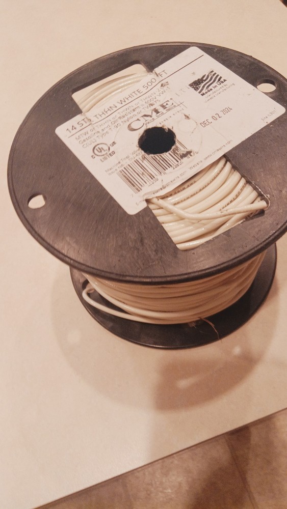 NEW 425 ‘+ # 14 WHITE AWG THHN/THWN STRANDED COPPER BUILDING WIRE