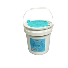 1 Gallon Bait Bucket with Vented opening lid
