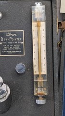 Vintage Alnor 7000-H Dewpointer No.210 measures dew point of gases weighs 16 lbs
