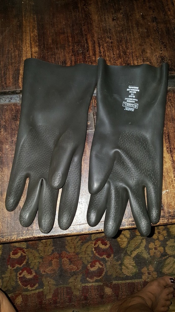 MAPA Stanzoil N-440 Neoprene Chemical Resistant Gloves -Size 11 – 2 PAIR.