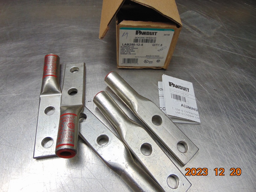 *LOT OF 5* PANDUIT LAB250-12-5 ALUMINUM LUG 2-HOLE TONGUE – 250 MCM 1/2″