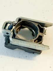 Telemecanique ZB4-BZ009 Schneider Latch ZB4BZ009 35600