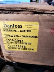NEW OEM Sauer Danfoss Hydraulic Motor OMEW 200 151H2043 A53039988 (G2-1)
