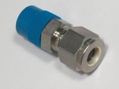 1- Swagelok Stainless Steel Connector, 5/16″ OD Tube x 1/4″ MNPT, SS-500-1-4