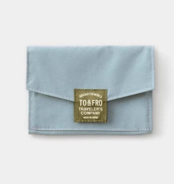 Traveler’s Company TO&FRO Passport size Zipper Card Case Blue Gray New
