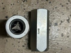 LOT OF 5 BRENNAN 1/4″ NPTF HYDRAULIC TEE FITTING 5605-04-04-04 FEMALE NPTF
