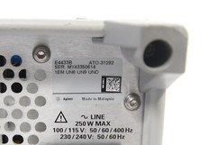 Agilent E4433B 4GHz ESG-D Series Signal Generator Options 1EM UN8 UN9 UND