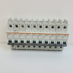 Merlin Gerin 60103 C2A Multi9 C60 240V 60V 2A PACK OF 10