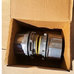 Lot of 2 Eaton Crouse-Hinds CHB7 2-1/2″ Commercial Hub For Wet Locations NEW