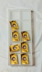 Sandvik Coromant Carbide Milling Inserts R390-18 06 12M-MM 2040 Qty 7 5746052