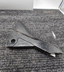 UM 67385B 30C3 Ripper Point Shark Fin Casting For Unverferth ATR 67951B