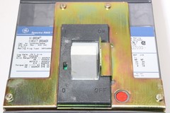 GE SGHA36AT0400 400A 3-POLE SPECTRA RMS CIRCUIT BREAKER, 600V 35KA@480V