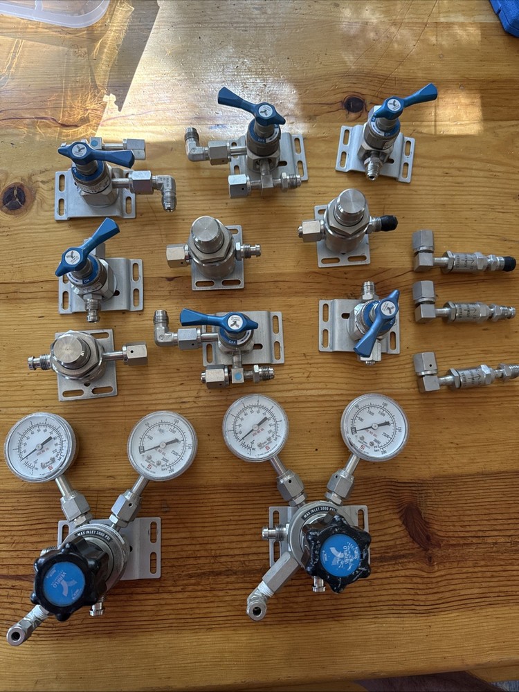 Veriflo High Purity Stainless Steel Gas Regulators And Valves – Lot of 14