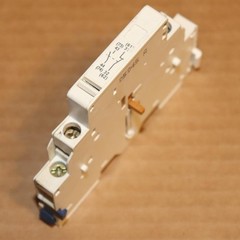One Telemecanique Schneider Electric Auxiliary Contact Block GVAN11