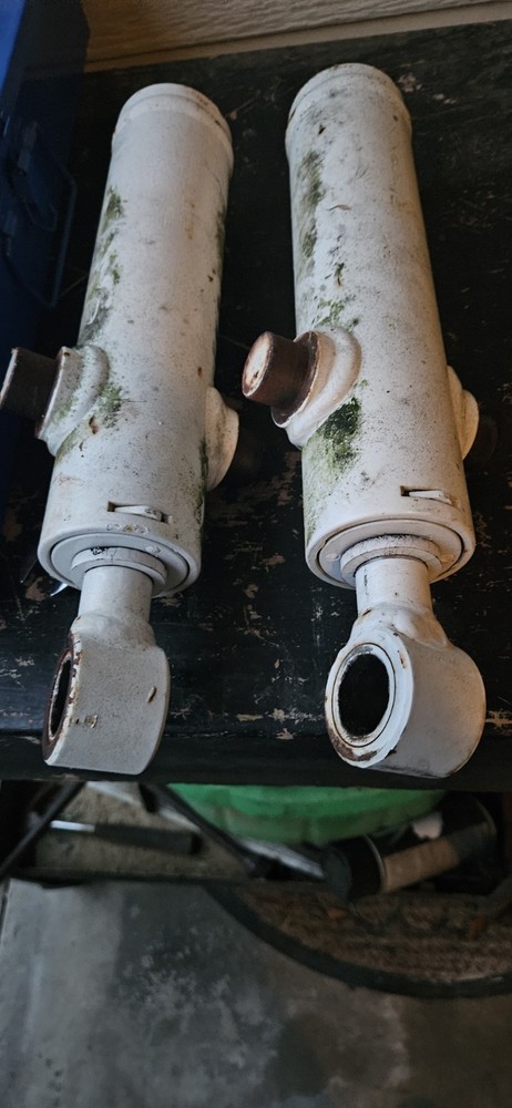 Altec Hydraulic Cylinder Double-Acting 035000223 derrick digger