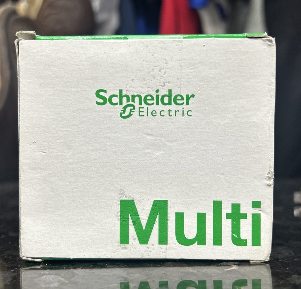 Schneider Electric 24111 circuit breaker 2A 277V 65V C60 MULTI 9 24111