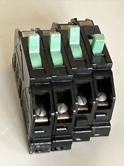 T30 Zinsco GTE Sylvania 1P30A 120VAC Plug-in / Feed-thru Breaker T130 Green