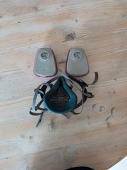 3M Rugged Comfort Half Facepiece Respirator 6502QL Medium + P100 Cartridge 60926