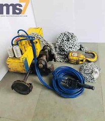 YALE CPA 60-3 PNEUMATIC AIR CHAIN HOIST 6 TONS CAPACITY 32 FT. CHAIN W/ TROLLEY