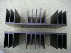 LOT (2) BLACK Anodized Heatsinks by AAVID THERMALLOY 6.1″ x 3.0 x 1.6″ – Unused