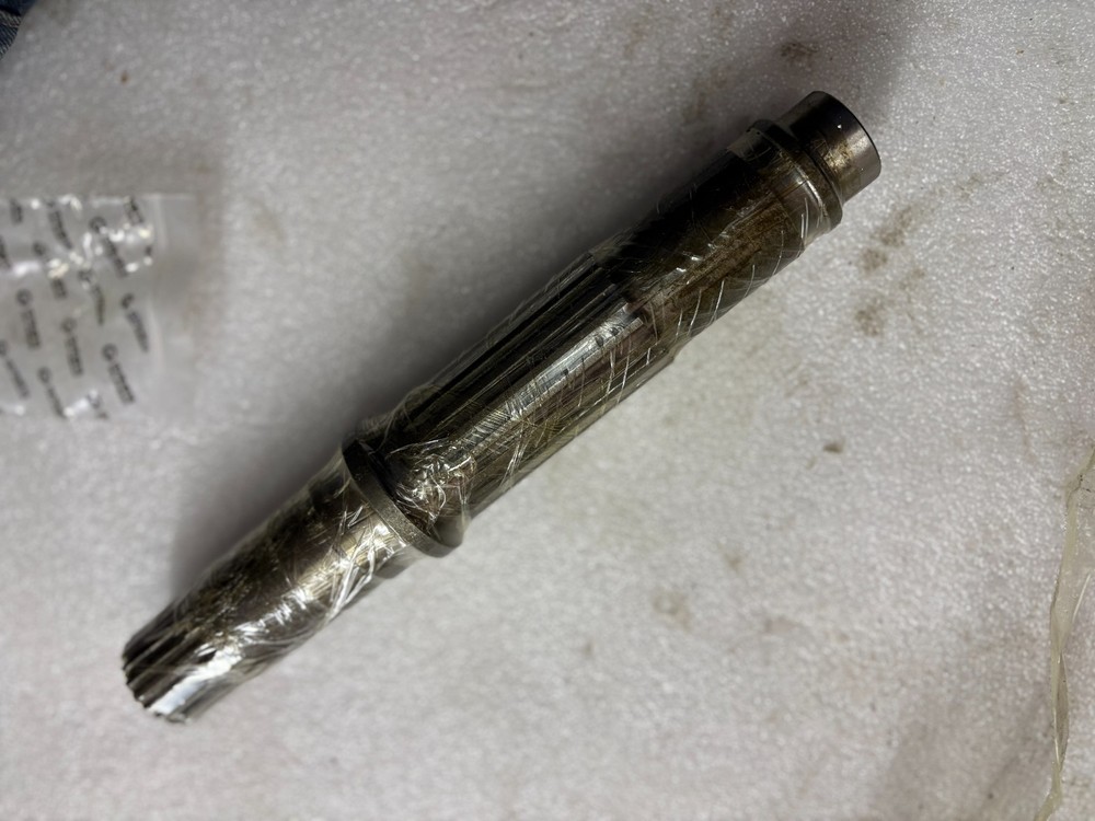 GM35VL DRIVE SHAFT FOR TRAVEL MOTOR 319MM 21TEETH WITH KEY