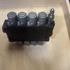 4 Spool Hydraulic Monoblock Double Acting Control Valve, 11 GPM, JYP40-4