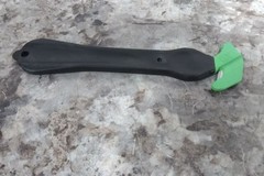 Klever ECO-4-65EX 100 Pk 7 In Overall L Black/Green Safety Cutter