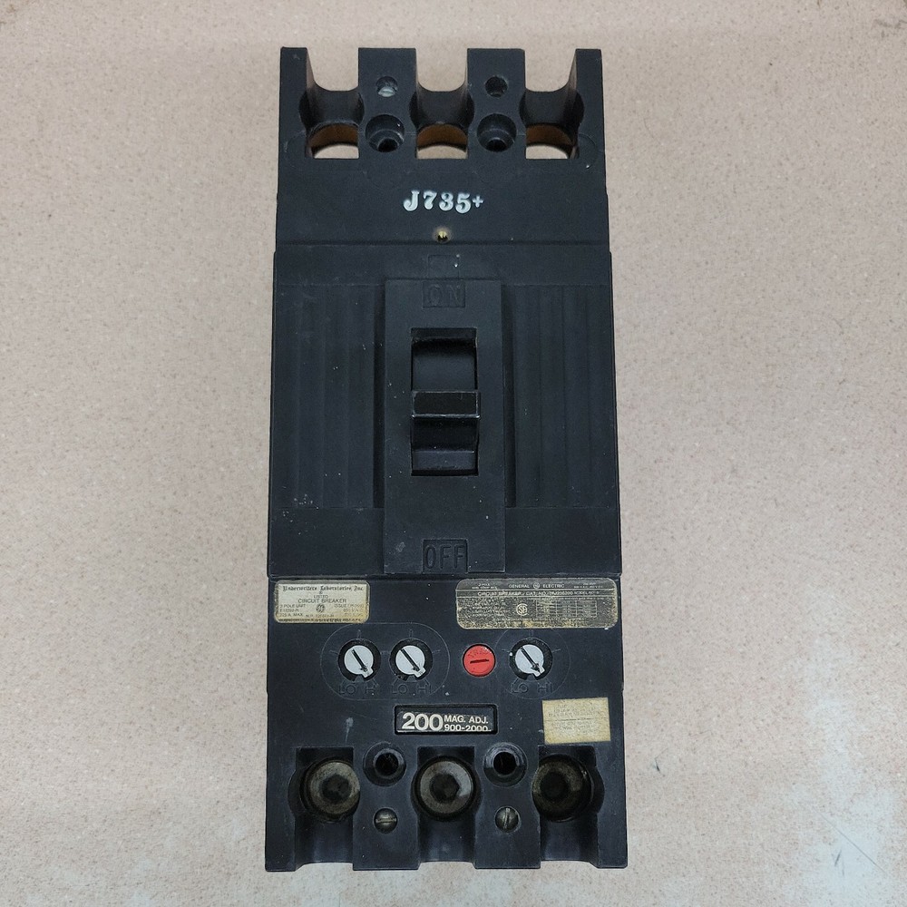 CHIPPED general electric 3 pole 200A 600VAC 250V DC Breaker TFJ236200
