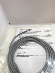 BANNER VSMQAP6CV20 FIFFUSE SENSOR 20-50MM SENSING PNP 10-30VDC NIB